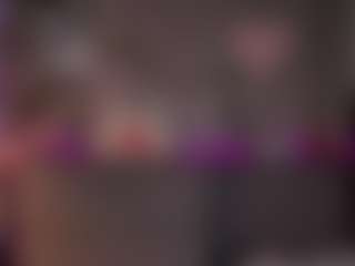 Live cam show with Casey - Deepthroat on SquirtSoMuch