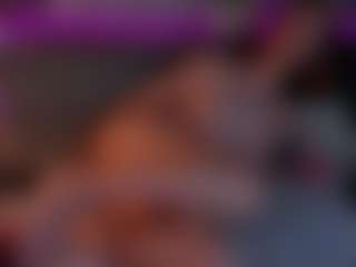 Live cam show with Casey - Fingers on Pornisteam.com