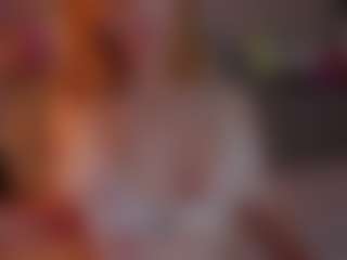 Live cam show with Casey - Cute on Camsoda