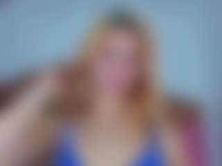 Live cam show with emma-wockll-t - Blonde Hair on chickslive.net