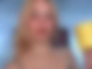 Live cam show with emma-wockll-t - Public on StripNow