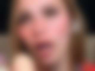 Live cam show with emma-wockll-t - Shaved Pussy on Dare Cams