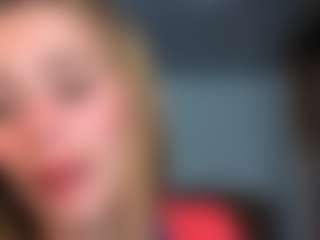 Live cam show with emma-wockll-t - Fingering on Livezox