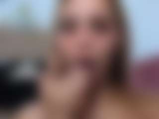 emma-wockll-t's Live Sex Cam Show