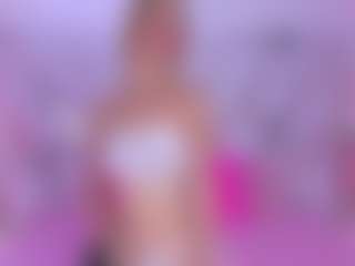 Live cam show with emma-wockll-t - Skinny on Camsoda