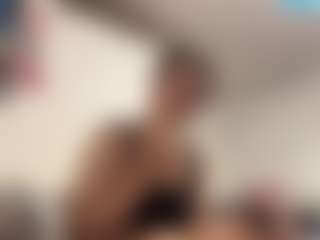 Live cam show with Zahra Bliss - Strip Black on SpunkLive