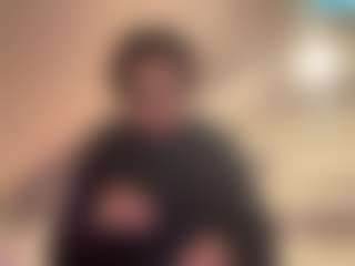 Live cam show with Zahra Bliss - Spank Brown Hair on livesuperchat.net