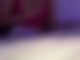 Live cam show with Zahra Bliss - Flashing on liverealitysex.com
