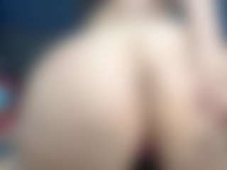 catalella-latina's Live Sex Cam Show