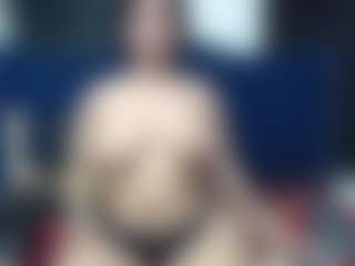 Live cam show with catalella-latina - Butt Plug on SmokeAndPoke