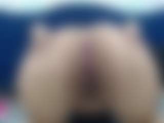 Live cam show with catalella-latina - Thick on Livezox