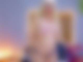 Live cam show with cicciolina-big - Mature on MyBangCams