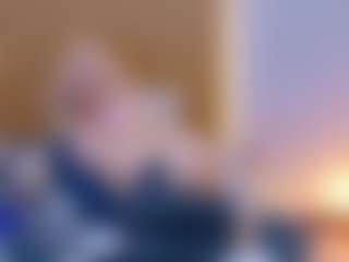 Live cam show with cicciolina-big - MILF on live18s.com