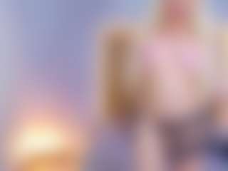 Live cam show with cicciolina-big - Smoke on Latina Girls