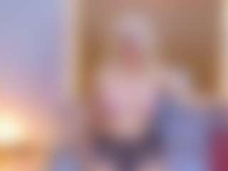 Live cam show with cicciolina-big - MILF on xDating