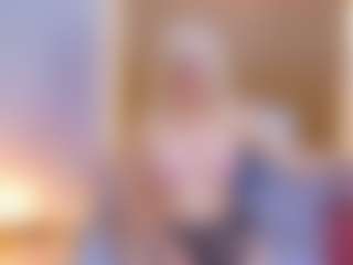 Live cam show with cicciolina-big - Smoke on Camsoda