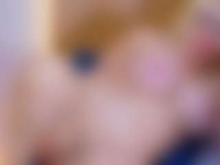 cicciolina-big MILF webcam performer live streaming