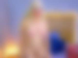 Live cam show with cicciolina-big - Middle Aged on pussylord.com