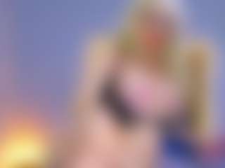 Live cam show with cicciolina-big - Smoking on CamSextacy