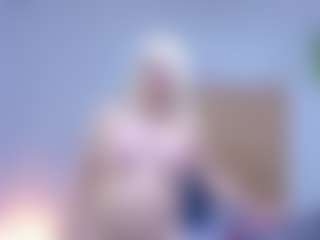 Live cam show with cicciolina-big - Smoke on Chatstar