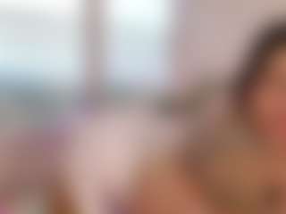 Live cam show with Gaby Manson - Petite on Uber Horny