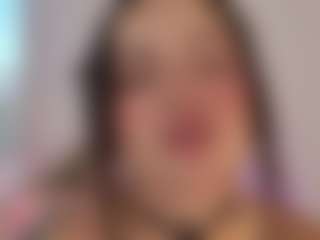 Live cam show with Gaby Manson - Tight on Dolls Live