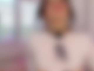 Live cam show with Gaby Manson - Squirt on xDating