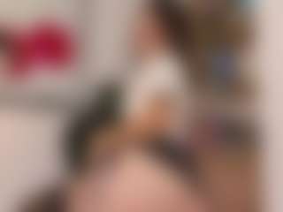 Live cam show with Gaby Manson - Moaning on Camsoda