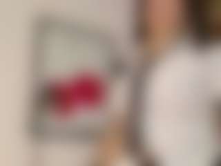 Live cam show with Gaby Manson - Facial on Camsoda