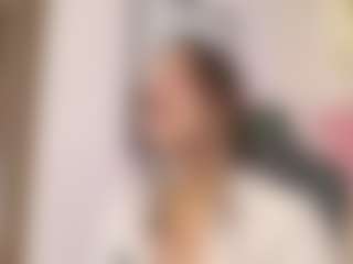 Live cam show with Gaby Manson - Petite on slutload