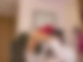 Live cam show with Gaby Manson - Slave on Camsoda