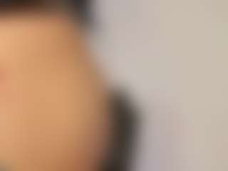 Live cam show with Gaby Manson - Moaning on Camsoda