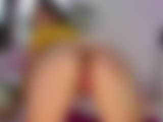 Live cam show with Gaby Manson - Full Nudity on madthumbs