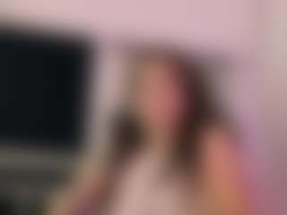 Live cam show with Gaby Manson - Gamer Athletic on Camming Site