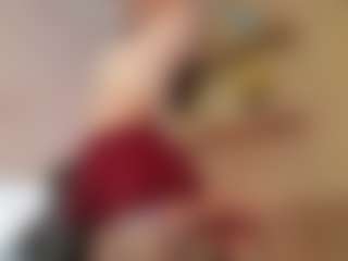 Live cam show with Gaby Manson - Blue Eyes on StripNow