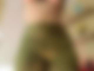 Live cam show with Gaby Manson - Shaved Pussy Teen (18+) on Strip Flash - Live Sex Shows