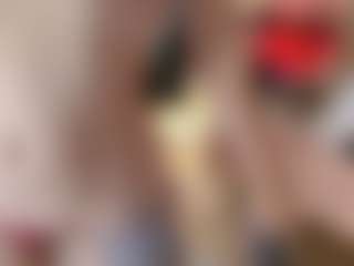 Live cam show with Gaby Manson - Lovense Petite on chickslive.net