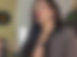 Live cam show with Gaby Manson - Petite Young Adult on xplaylive.com