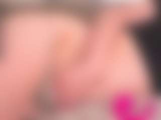Live cam show with PhilomenaAtcher - Petite on Pornisteam.com