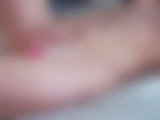 Live cam show with PhilomenaAtcher - Upskirt on Hubzter Live