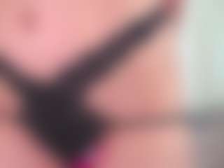 Live cam show with PhilomenaAtcher - Moaning on Uber Horny