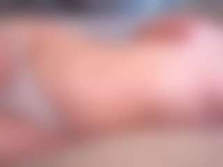 Live cam show with PhilomenaAtcher - Blue Eyes on friskycurves.com
