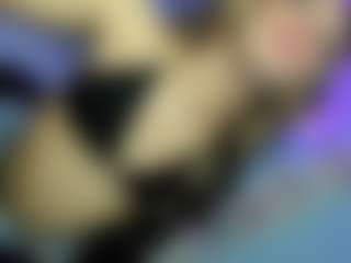 Live cam show with Valentinawilsonn - Drinking on TeamSkeetLive