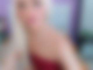 Live cam show with ccanndy - Brown Hair on livesuperchat.net
