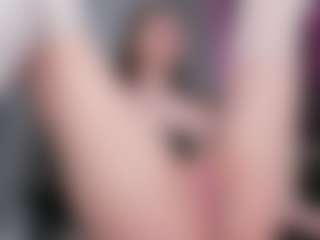 Live cam show with Luna - Green Eyes on Fapmatic.com