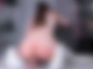 Live cam show with Luna - Thin on Mixed Magazine Live