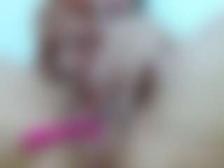 blonde-oldgirl MILF webcam performer live streaming