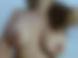 Live cam show with blonde-oldgirl - Thick on livesuperchat.net