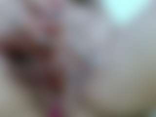blonde-oldgirl MILF webcam performer live streaming