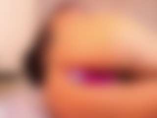 Live cam show with Danna - Normal on StripNow